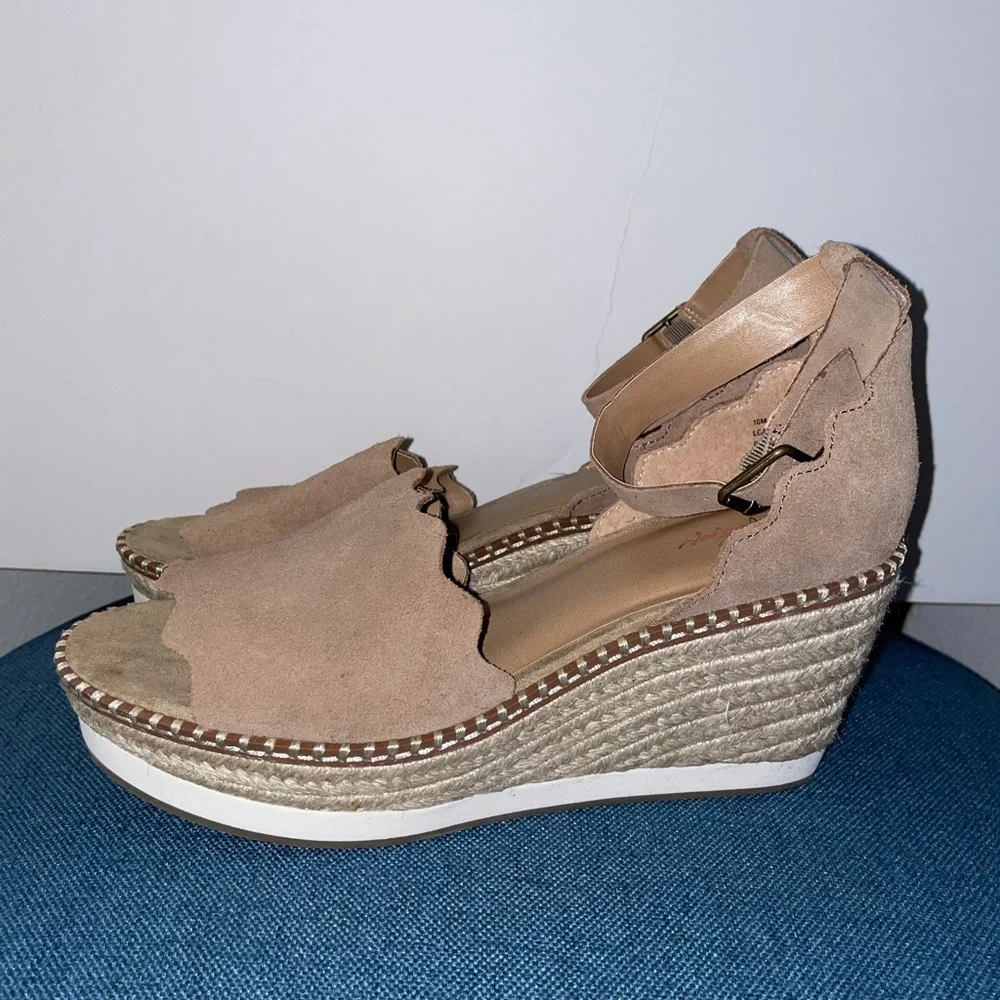 Crown Vintage Light Brown Wedges size 10 - Picture 1 of 5